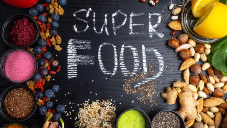 Qu’est-ce que les supers aliments ? Décryptons-les de plus près !