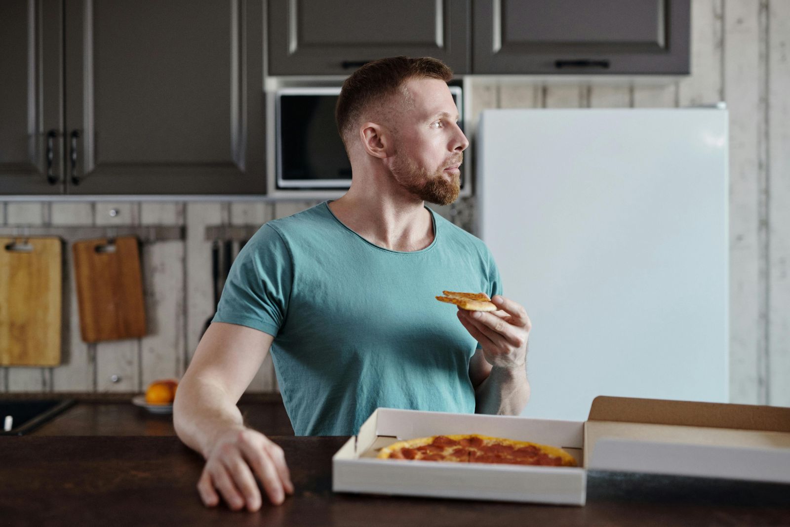 Comment ne plus culpabiliser après avoir mangé ?