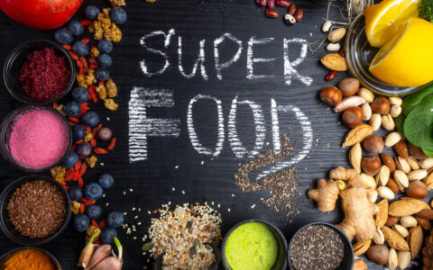 Qu’est-ce que les supers aliments ? Décryptons-les de plus près !